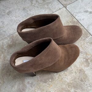 Steve Madden Chocolate Suede Ankle Booties